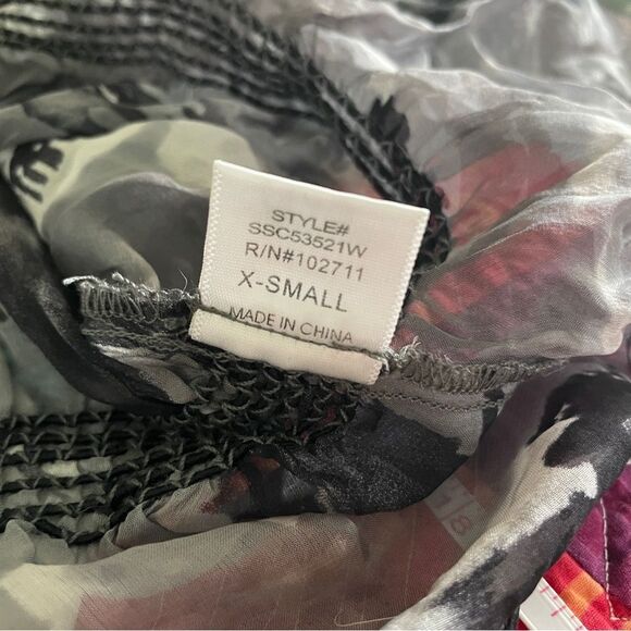 Gibson Abstract Black Sheer Peplum Blouse‎ size XS Watercolor Lightweight Top - Picture 12 of 12